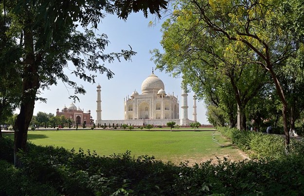 Taj_mahal_About